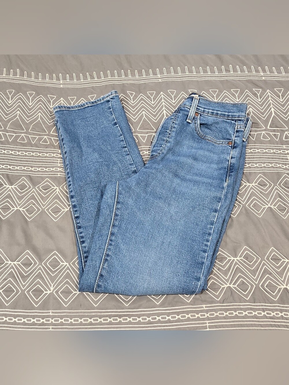 Levis Wedgie Straight Leg High Waisted Jeans Size 27